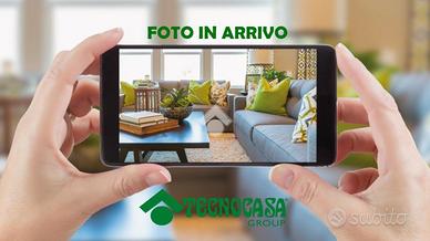 MULTILOCALE A NAPOLI