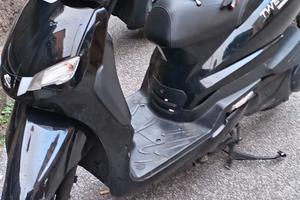 Peugeot Tweet 200 - 2023