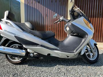 Suzuki Burgman 400 - 2004