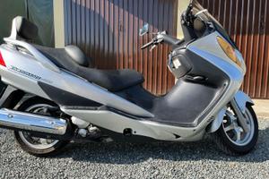 Suzuki Burgman 400 - 2004