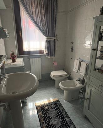 Mobili per bagno in legno massello
