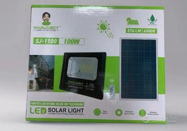 Faretto LED Solare 100W  con Telecomando