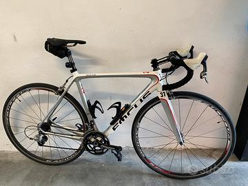 Bici da corsa Focus Izalco Pro 2.0