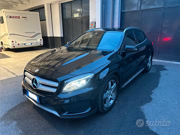 Mercedes-Benz GLA 180d Premium AMG