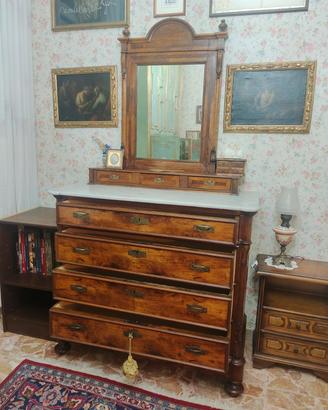Cassettone Stile Impero in noce con specchio 