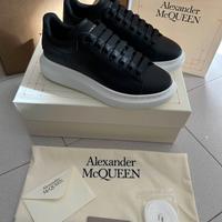 Scarpe da uomo/donna taglia 43 e 41 Nuove 