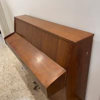 Pianoforte da studio a parete