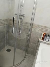 Box doccia e vasca da bagno 