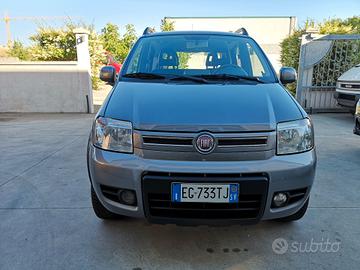 Fiat Panda 1.3 MJT 16V DPF 4x4 Climbing