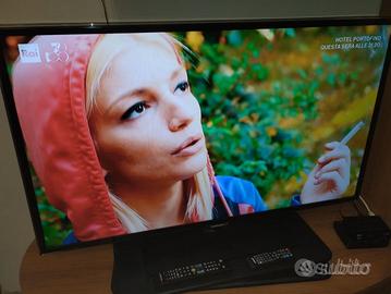 Smart TV Samsung 47",  con decoder esterno DVBT2