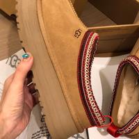 UGG confortevole, morbido e alla moda 38