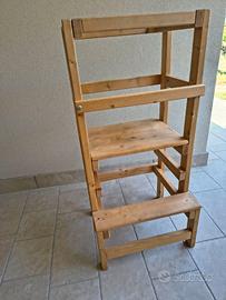Torre montessoriana regolabile in legno
