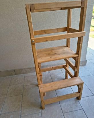 Torre montessoriana regolabile in legno