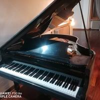 Pianoforte mezza coda 