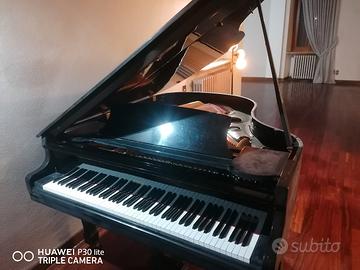 Pianoforte mezza coda 