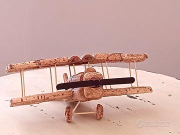 Aeroplano in sughero