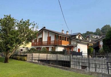 Villa bifamiliare a Saint Christophe