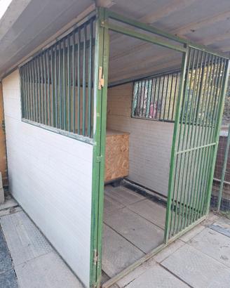 Box per cani da esterno semicoibentato