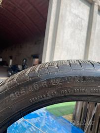 CONTINENTAL INVERNALI 285/40 R22 al 50% di usura