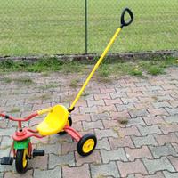 Triciclo colorato per bambini con maniglione
