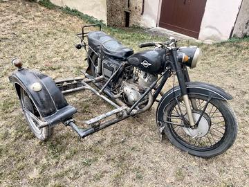 MOTO E SIDECAR IZH