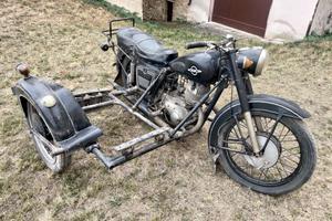 MOTO E SIDECAR IZH