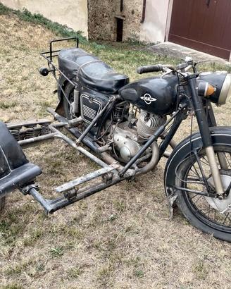 MOTO E SIDECAR IZH