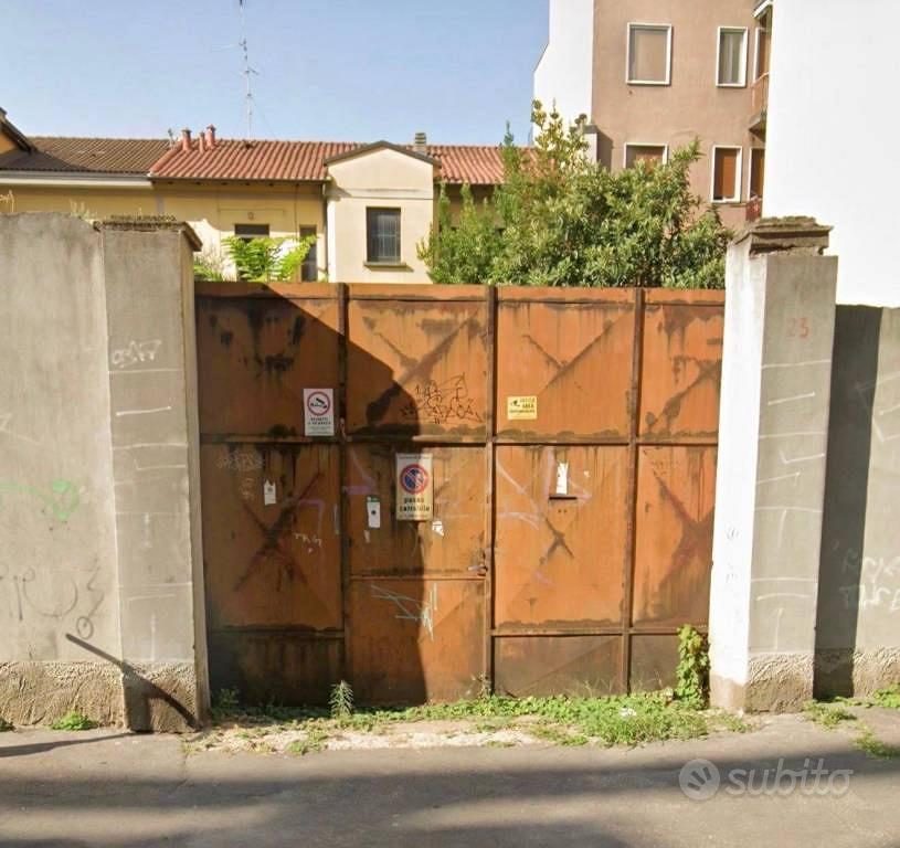 Terreno di 220 m² a Milano - Vista 3