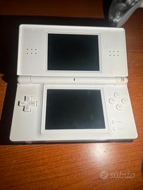 NINTENDO DS LITE BIANCO CON CARICABATTERIA
