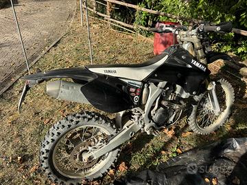 MOTO YAMAHA 250 4 TEMPI TARGATA