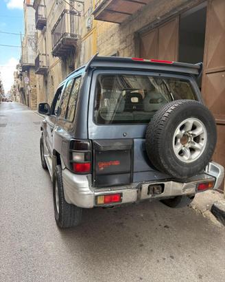 Mitsubishi pajero GLS