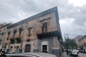 Plebiscito amatoriale, imponente 9 vani+posto auto