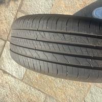 Gomme 215/55 17