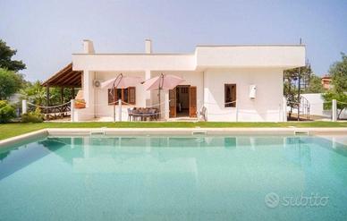 Con giardino e piscina a CINISI