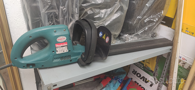 Tagliasiepi elettrico Makita usato poco