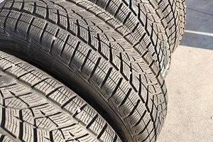 4 gomme invernali 215 55 17 dunlop