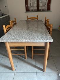 Tavolo da cucina in legno massiccio