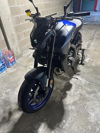 Yamaha mt09 - 2023