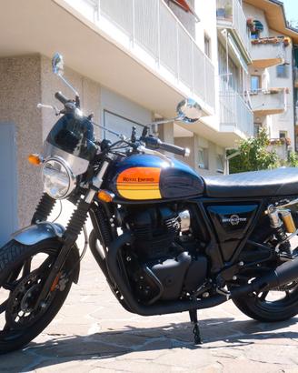 Royal Enfield Interceptor 650 Barcelona Blue