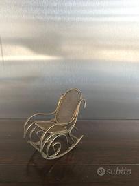 Sedia a dondolo miniatura vintage in ottone
