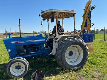 Trinciasiepi marolin m380 +trattore ford 2000