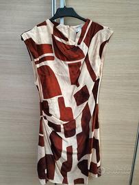 Vestito nuovo con cartellino