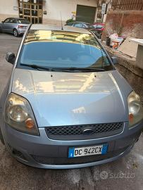 Ford fiesta titanium
