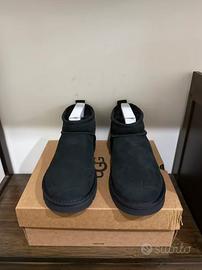 Stivali da neve UGG Mini neri, taglia 37