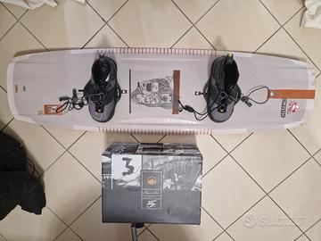 Tavola  e Scarponi Wakeboard Liquid Force 