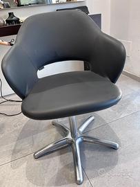 4 poltrone da parrucchiera euro 90 cadauno