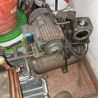 serbatoio e motore compressore