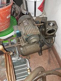 serbatoio e motore compressore
