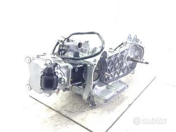 PIAGGIO VESPA GTS SUPER ABS KM 0 300 BLOCCO MOTORE