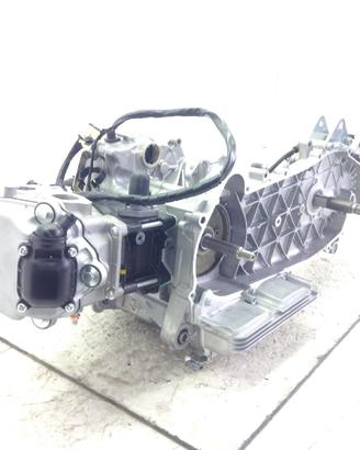 PIAGGIO VESPA GTS SUPER ABS KM 0 300 BLOCCO MOTORE